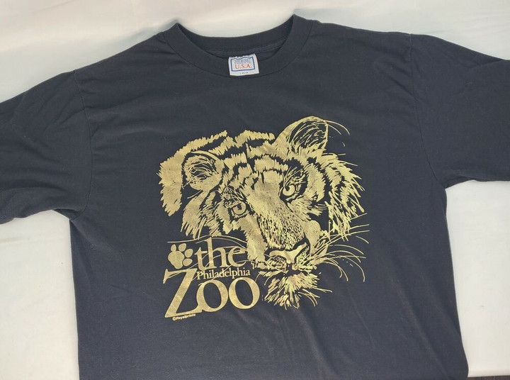 Vintage Philadelphia Zoo T shirt 1980s Gold Lion Graphic Single Stitch