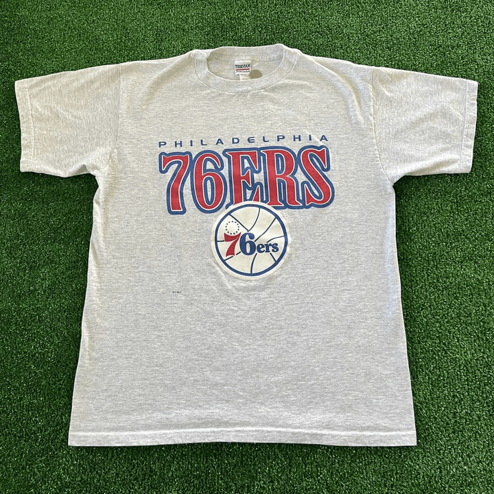 Vintage 1996 Philadelphia 76ers Sixers T shirt Iverson Rookie 90s S
