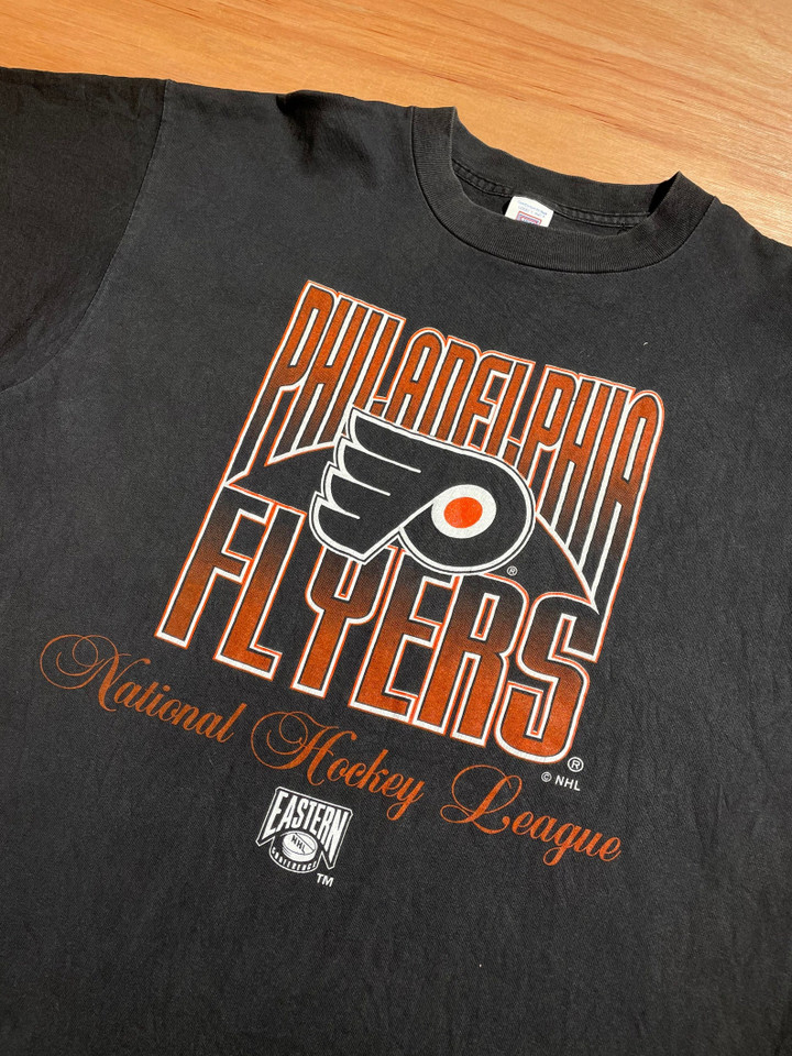 Vintage Philadelphia Flyers 1990s Graphic Shirt