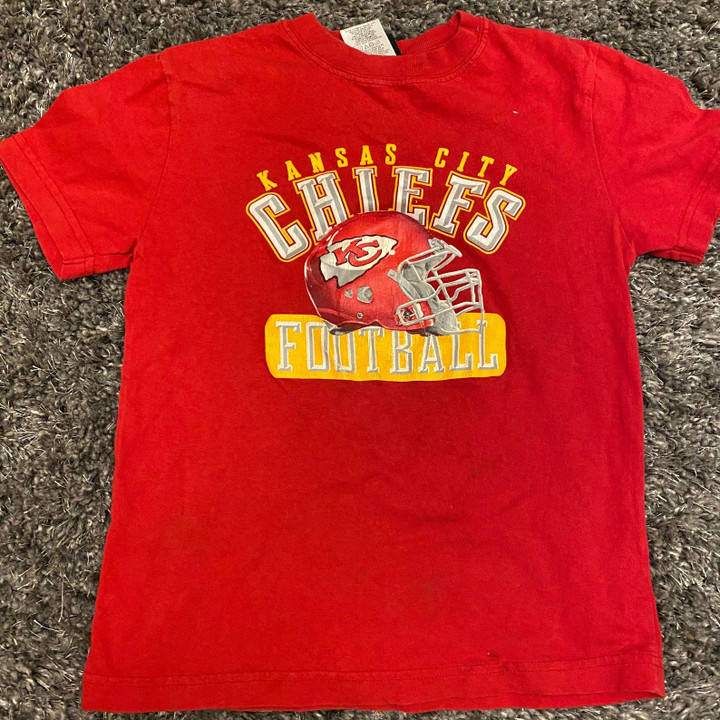 8 Vintage Kansas City Chiefs Football Graphic Tee T shirt On Reebok Tag Pit To Pit 155 top To Bottom 21