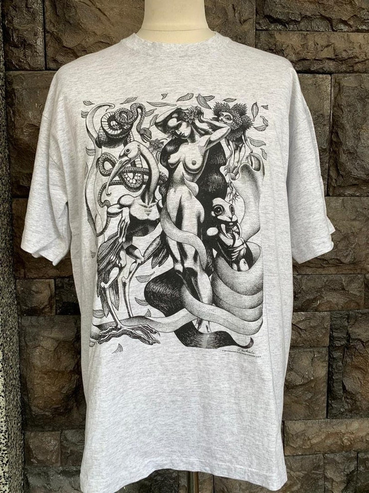 Vintage 90s Creative Silkscreen And Design t shirt