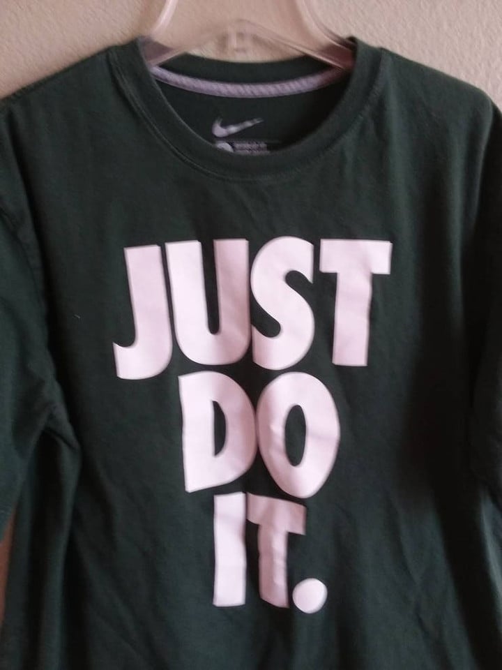 Green Nike Just Do It T Shirt Size Large Regular Fit 100