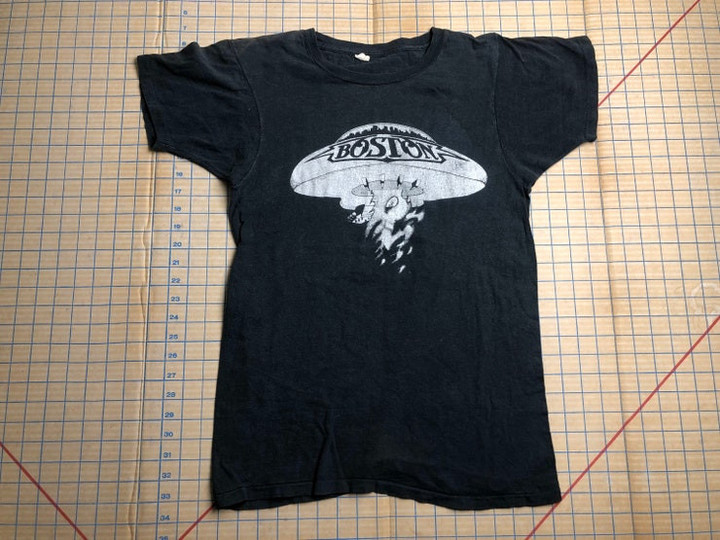 Vintage 70s Boston band t shirt Mens L fits S tour shirt single stitch