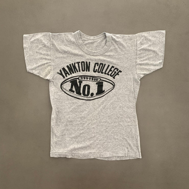 Vintage 1980s Yankton College T shirt size Small