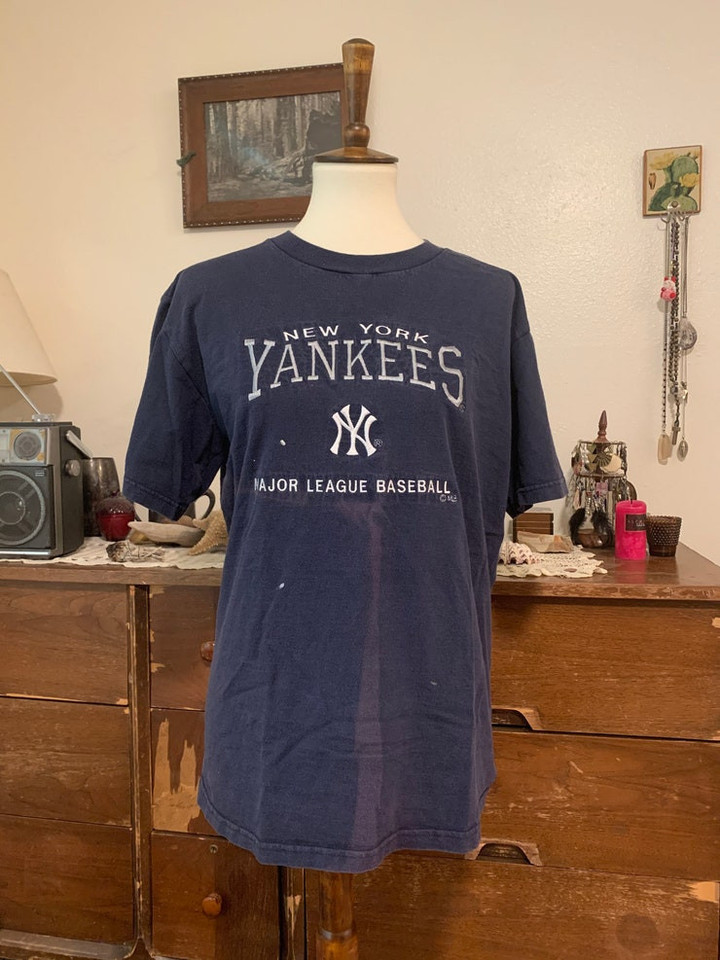 Vintage 90s Distressed New York Yankees t shirt size M Medium Vtg 1990s NY NYY mlb Baseball Navy Blue Tee Shirt