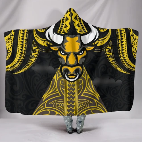 Aotearoa Maori Hooded Blanket Taranaki Bull K36