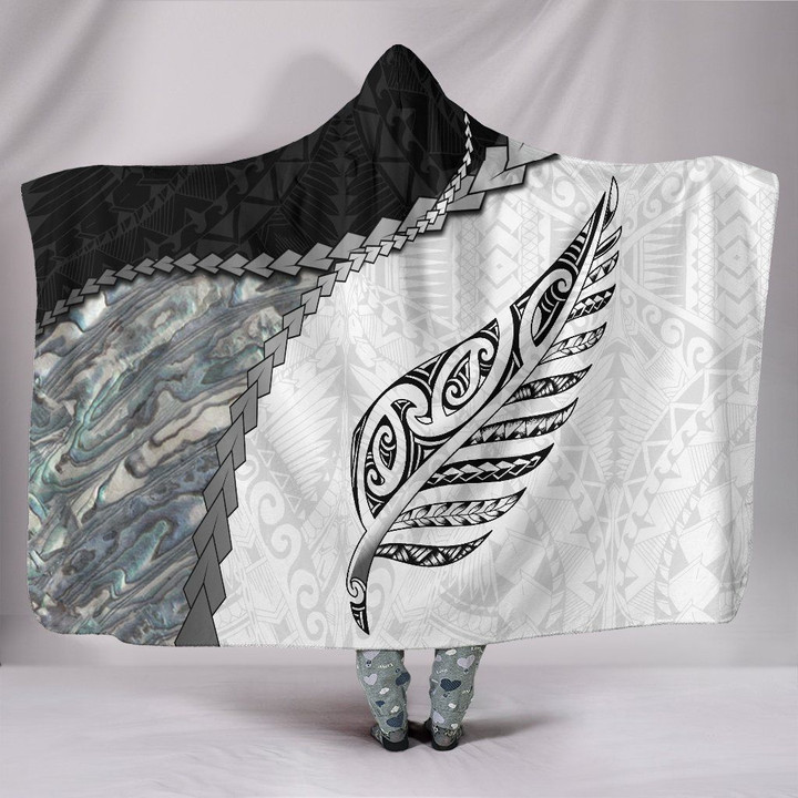 Paua Shell Maori Silver Fern Hooded Blanket White K5 - 1st New Zealand