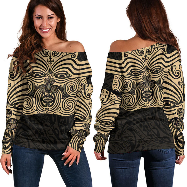 RugbyLife Clothing - Polynesian Tattoo Style Maori Traditional Mask - Gold Version Off Shoulder Sweater A7 | RugbyLife