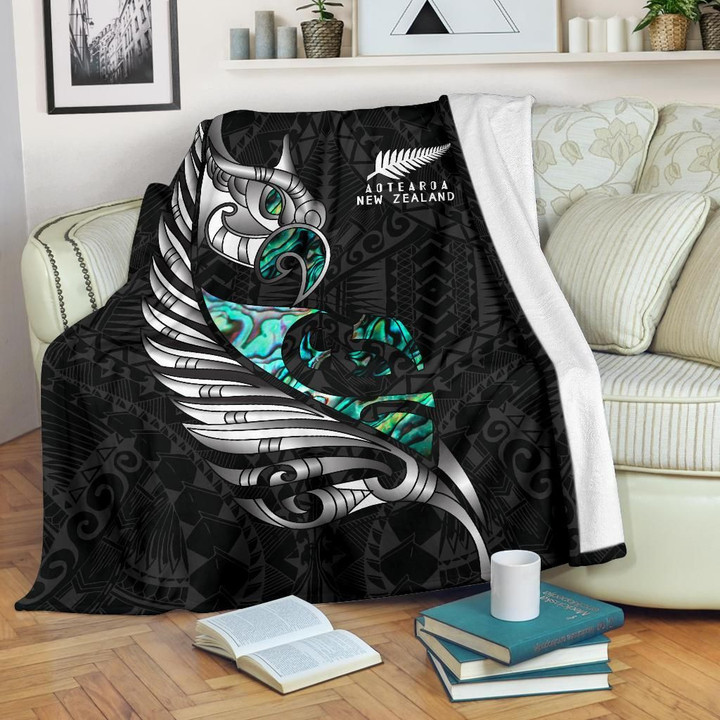 New Zealand Premium Blanket Manaia Paua Fern Wing - White K4