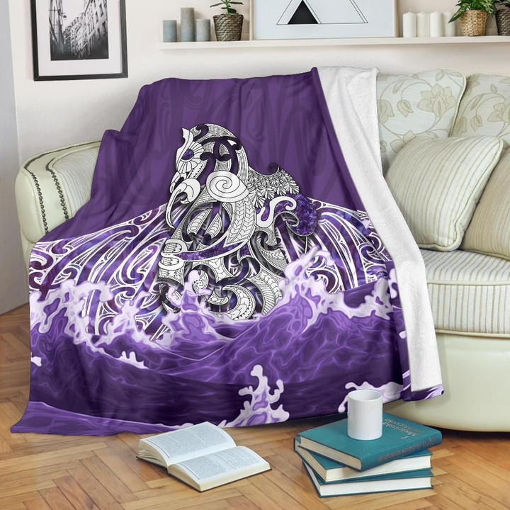 Maori Manaia The Blue Sea Premium Blanket, Purple K5
