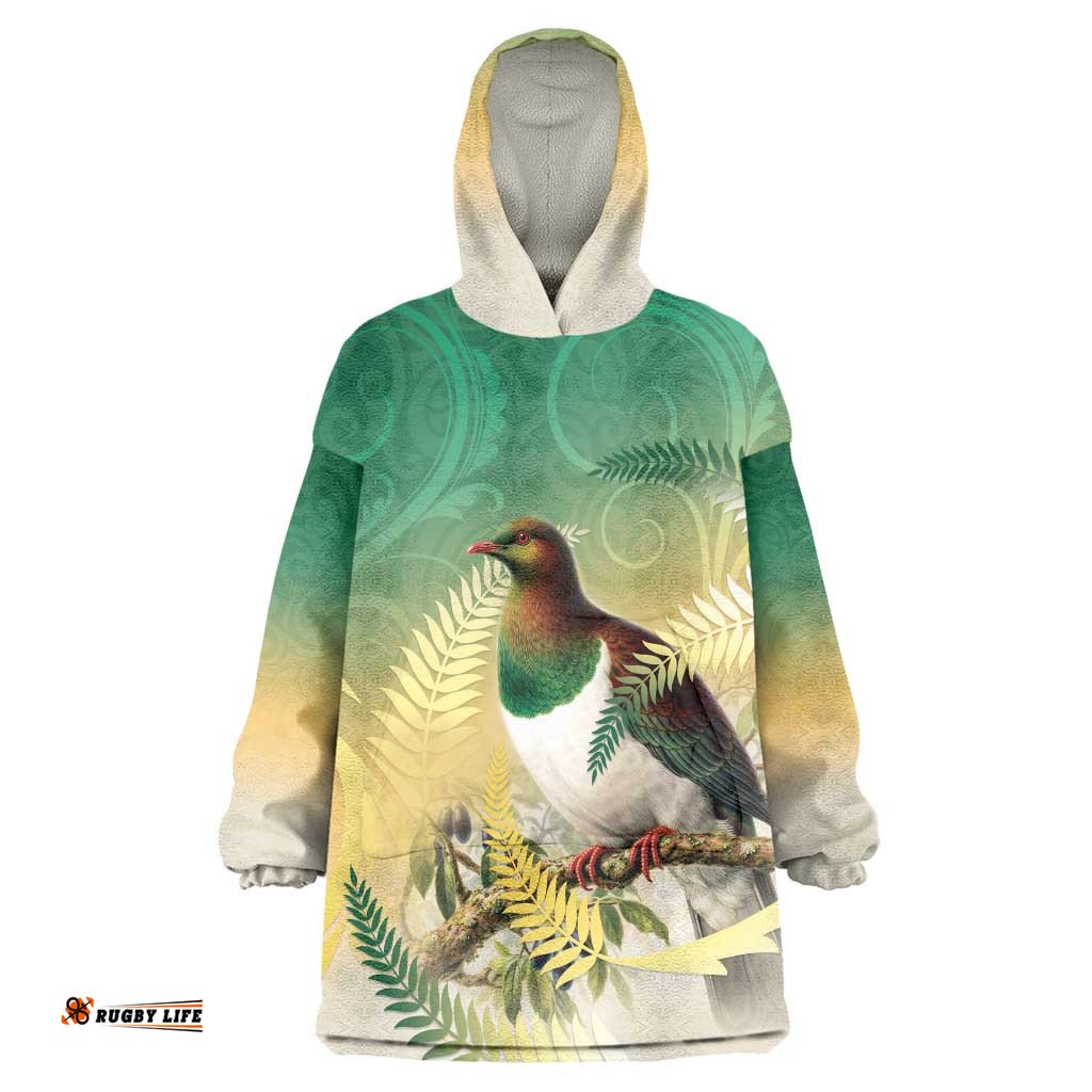 New Zealand Pigeon Kereru Wearable Blanket Hoodie Maori Fern Art Green Gradient LT05