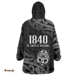 New Zealand 1840 Waitangi Day Wearable Blanket Hoodie Aotearoa Haka Mask - Black Version LT14