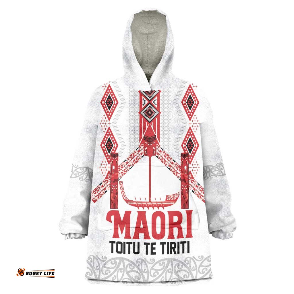 Toitu Te Tiriti Waitangi Wearable Blanket Hoodie White Wharenui House LT9