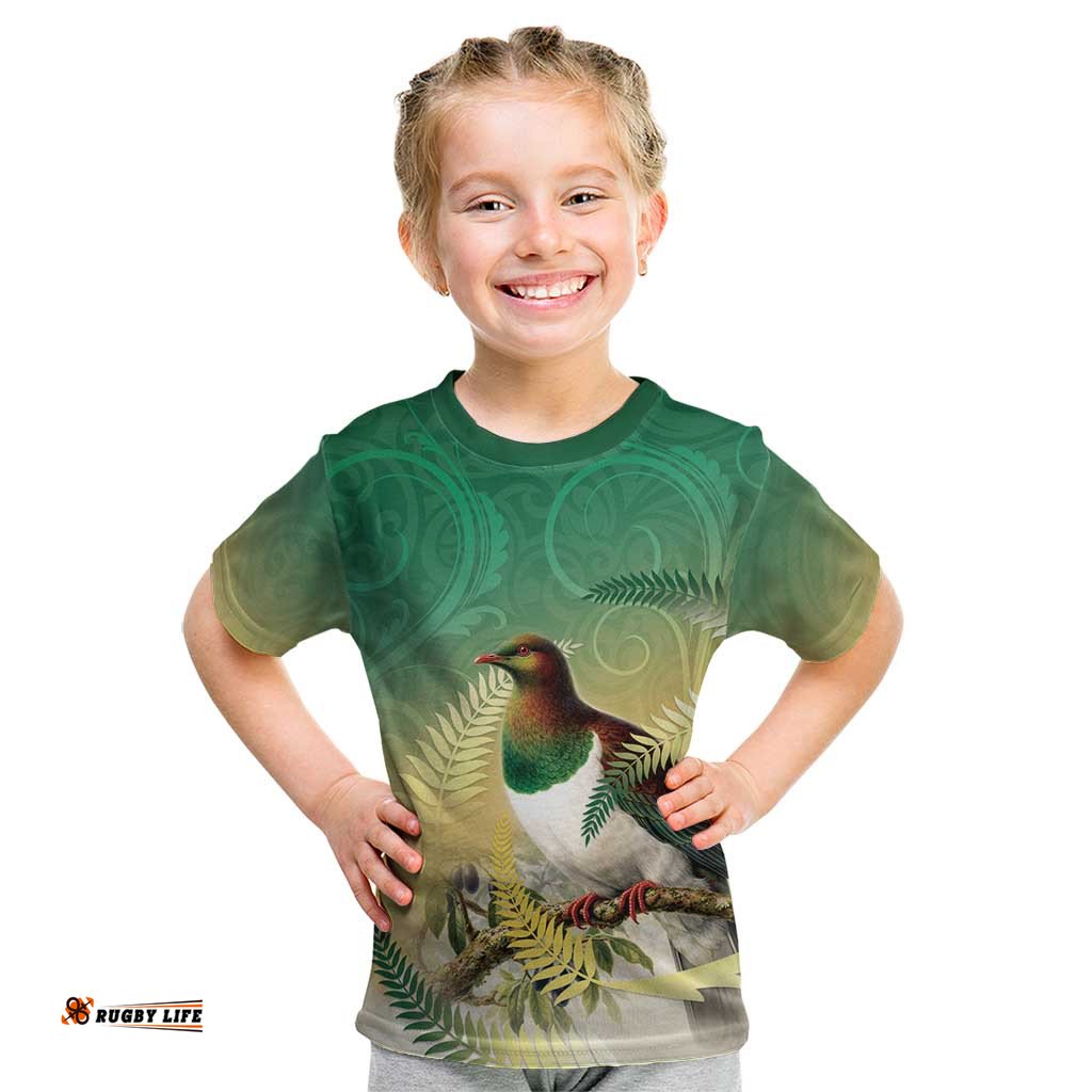 New Zealand Pigeon Kereru Kid T Shirt Maori Fern Art Green Gradient LT05