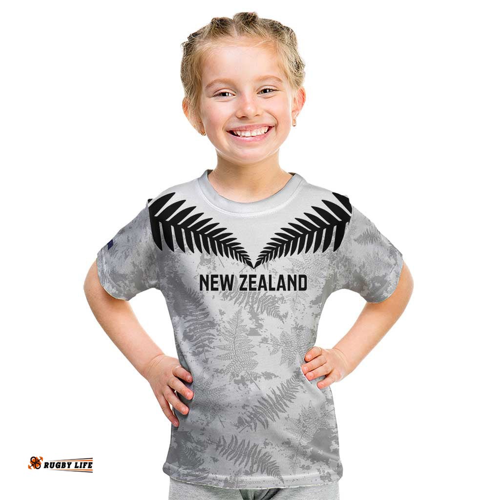 Custom New Zealand Silver Fern Football Kid T Shirt Go Aotearoa Grunge White LT14