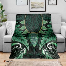 Aotearoa Pounamu Niho Blanket Silver Fern Mix Maori Pattern - Green LT14