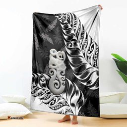 Aotearoa Manaia NZ Maori Silver Fern Blanket LT14