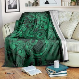 Aotearoa Maori Hei Tiki Blanket Kakariki Kowhaiwhai Puhoro Motif LT9