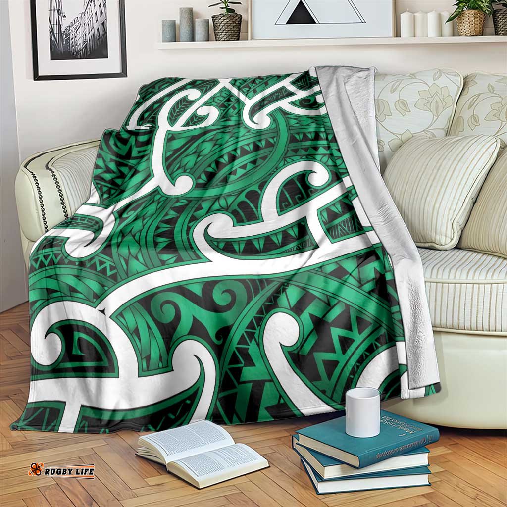Aotearoa Maori Kowhaiwhai Blanket Kakariki Puhoro and Patiki LT9