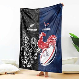 France And New Zealand Rugby Blanket Les Bleus Rooster With Maori Tiki LT05