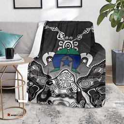 Torres Strait Islander Flag Blanket Dhari Indigenous Dotwork Pattern Art TS04