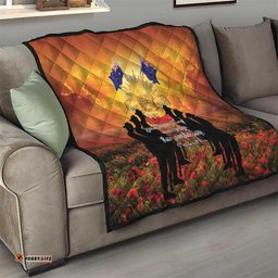 ANZAC Day Quilt Remembrance Tribute Soldiers And Poppy Field LT05