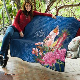 Australia Christmas Pink Cockatoo with Banksia Quilt Snowy Blue LT7