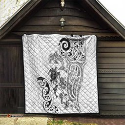 New Zealand Sea Animals with Maori Tribal Tattoo Quilt White Color LT03