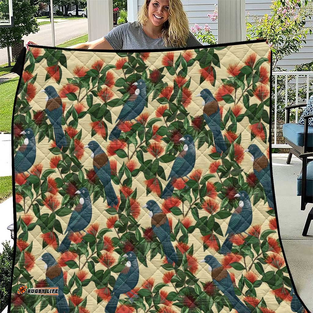 New Zealand Christmas Quilt Romantic Tui Birds on Pohutukawa - Ivory LT7