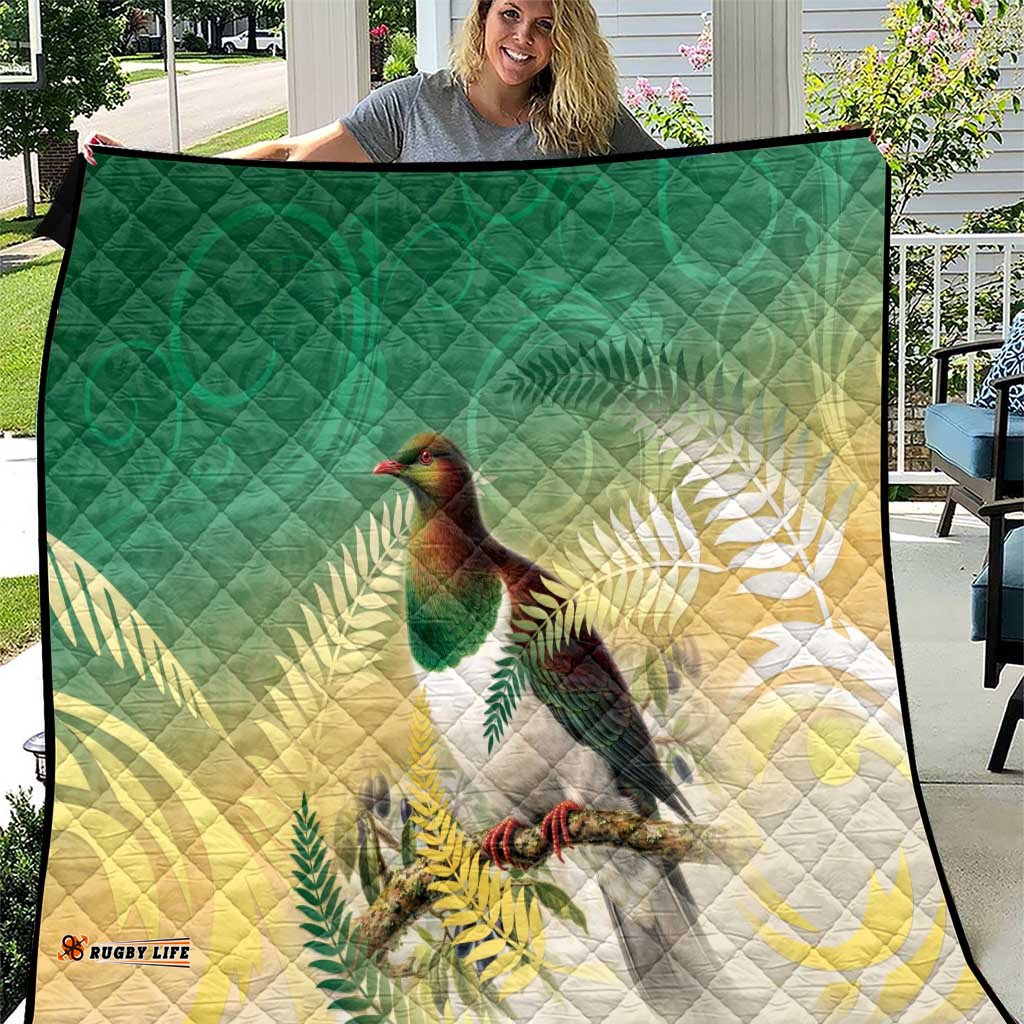 New Zealand Pigeon Kereru Quilt Maori Fern Art Green Gradient LT05