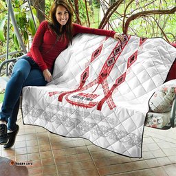 Toitu Te Tiriti Waitangi Quilt White Wharenui House LT9