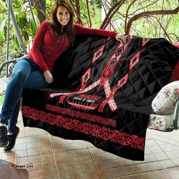 Toitu Te Tiriti Waitangi Quilt Black Wharenui House LT9