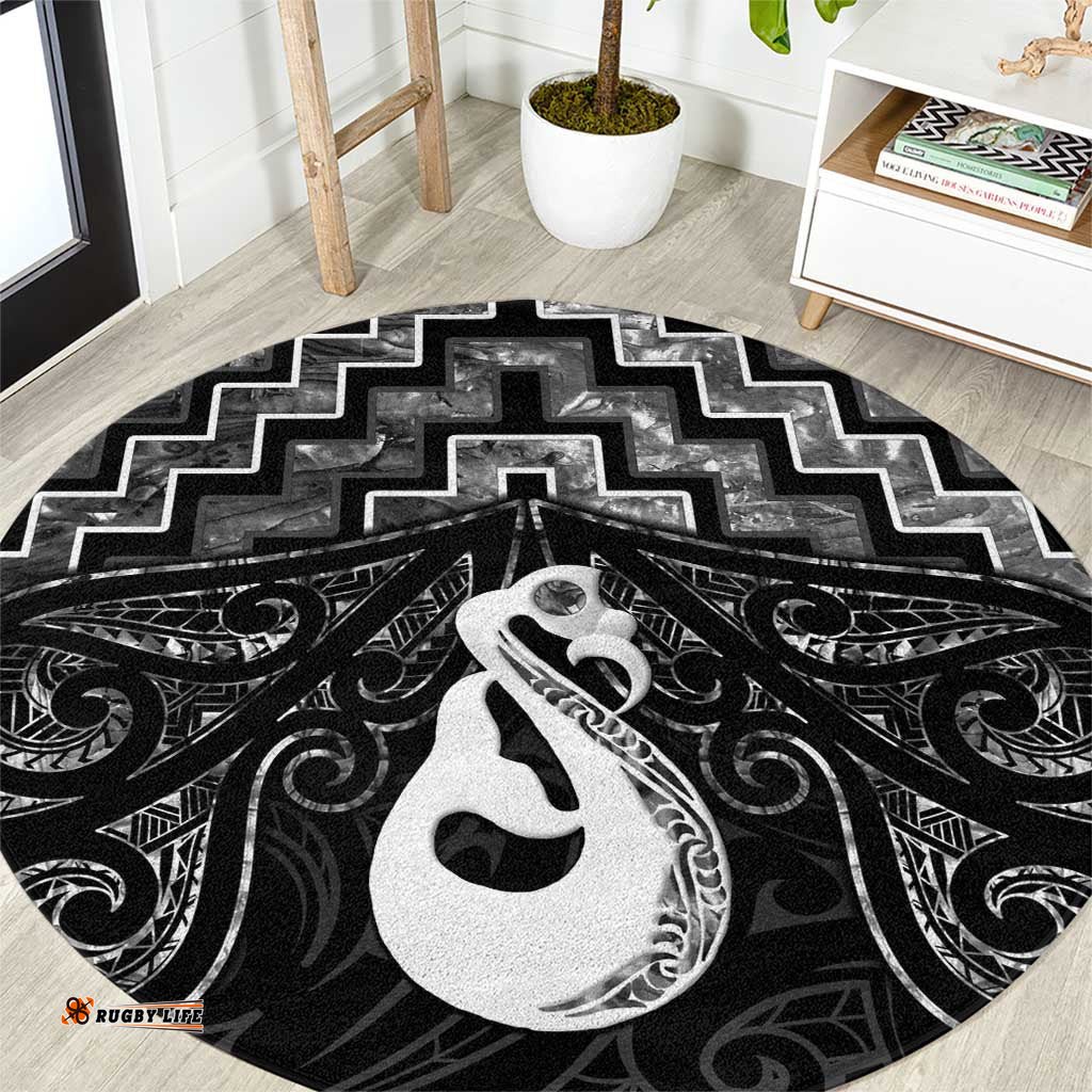 New Zealand Maori Round Carpet Poutama Manaia Black Paua Shell LT05