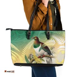 New Zealand Pigeon Kereru Leather Tote Bag Maori Fern Art Green Gradient LT05