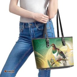 New Zealand Pigeon Kereru Leather Tote Bag Maori Fern Art Green Gradient LT05