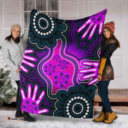 Australia Aboriginal Inspired Blanket Aboriginal dot artwork with hands