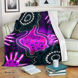 Australia Aboriginal Inspired Blanket Aboriginal dot artwork with hands