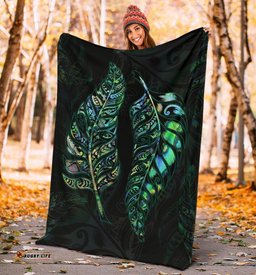 New Zealand Silver Fern Couple Premium Blanket Paua Shell