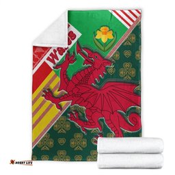 Celtic Wales Premium Blanket Cymru Dragon and Daffodils