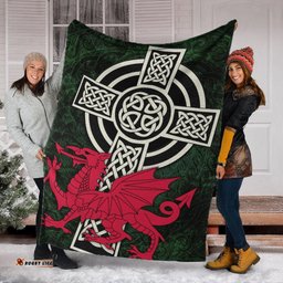 Wales Celtic Premium Blanket Celtic Cross and Cymru Skew Style