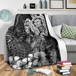 Polynesian Turtle Pineapple Blanket