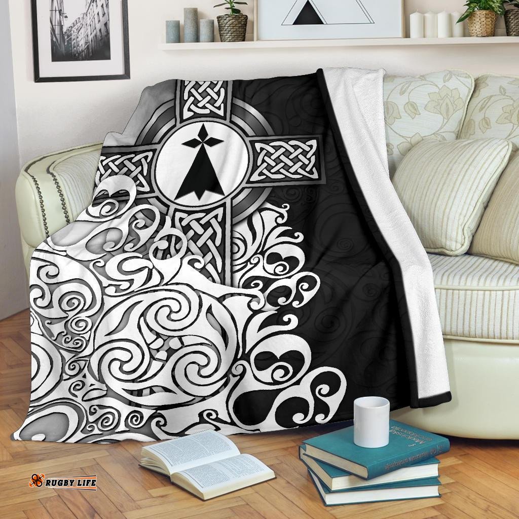 Brittany Celtic Premium Blanket Bretagne Stoat Ermine With Celtic Cross