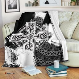 Brittany Premium Blanket Brittany Celtic Cross