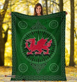 Wales Celtic Premium Blanket Celtic Compass With Welsh Dragon