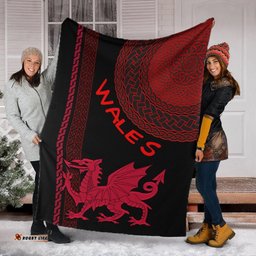Wales Celtic Premium Blanket Cymru and Celtic Pattern