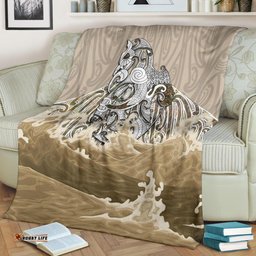 Maori Manaia The Blue Sea Premium Blanket, Golden