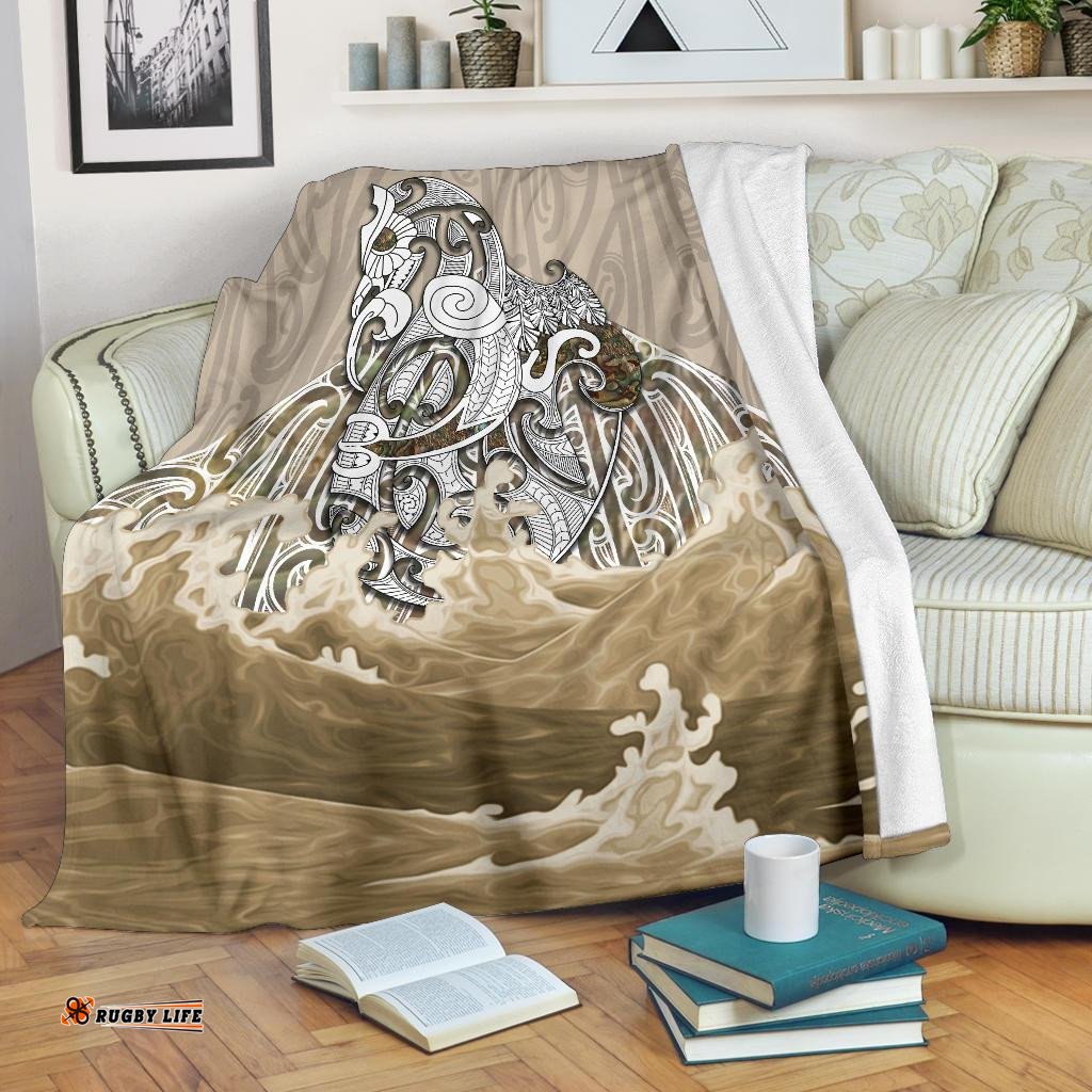 Maori Manaia The Blue Sea Premium Blanket, Golden