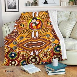 Blankets Aboriginal Family With Dot Painting art