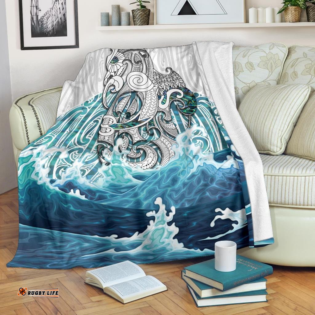 Maori Manaia The Blue Sea Premium Blanket, White