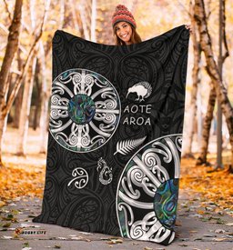 New Zealand Aotearoa Premium Blanket, Maori Mangopare Paua Shell